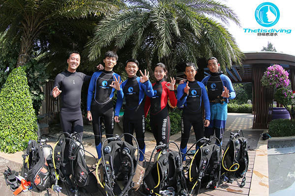 12/12正式上線！PADI 最新課程【休閑潛水員Resort Diver】 丨 一天拿證，潛遍全球